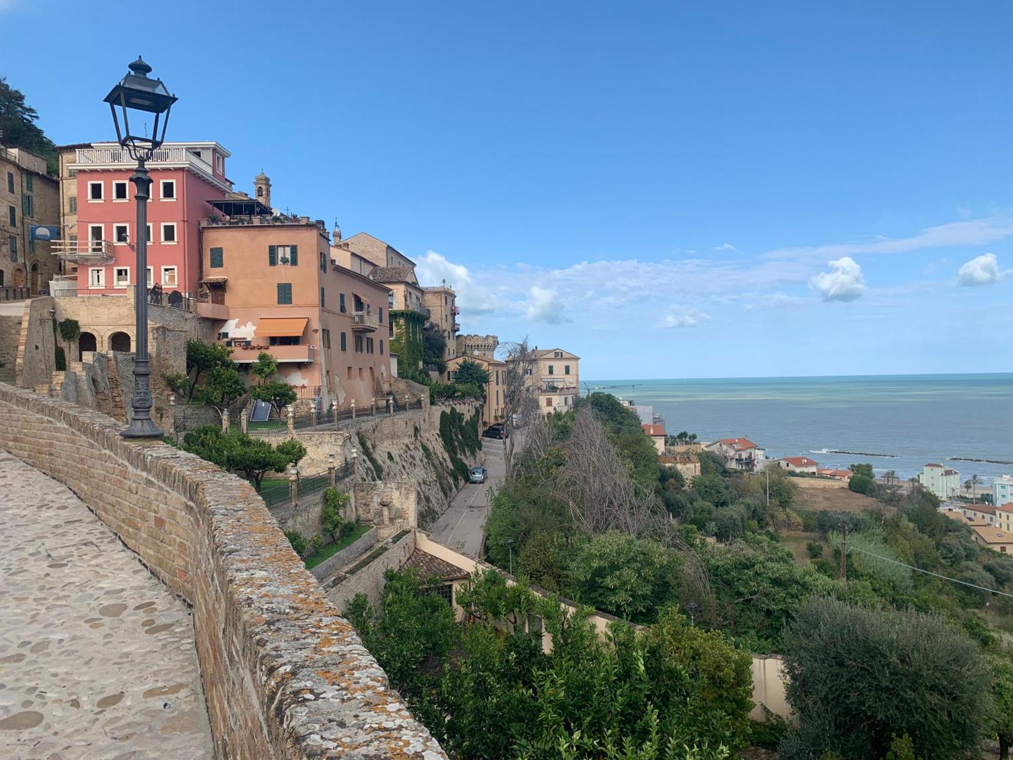Monte San Pietrangeli Gastronomic B&B Carlocarla المظهر الخارجي الصورة